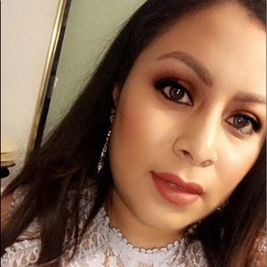 Meet your Posher, Cristina